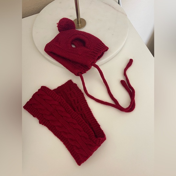 New red Knit Hat and scarf for very small dogs (I’d say size XS) - Picture 7 of 7